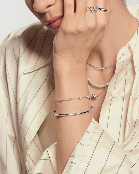 Silver Round & Teardrop Bezel Station Bracelet