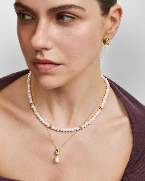 Gold Twist & Shell Pearl Necklace