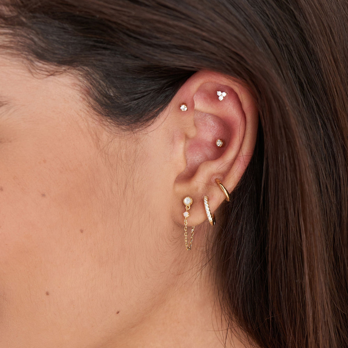Small hoop earrings that discount hug the ear